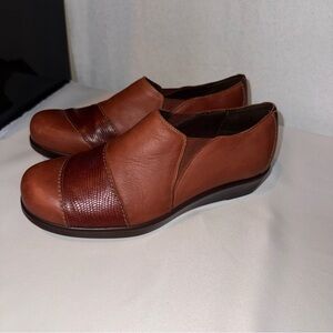 SAS Nora Leather Loafers with Comfort Slip-On Design size 9 Wide